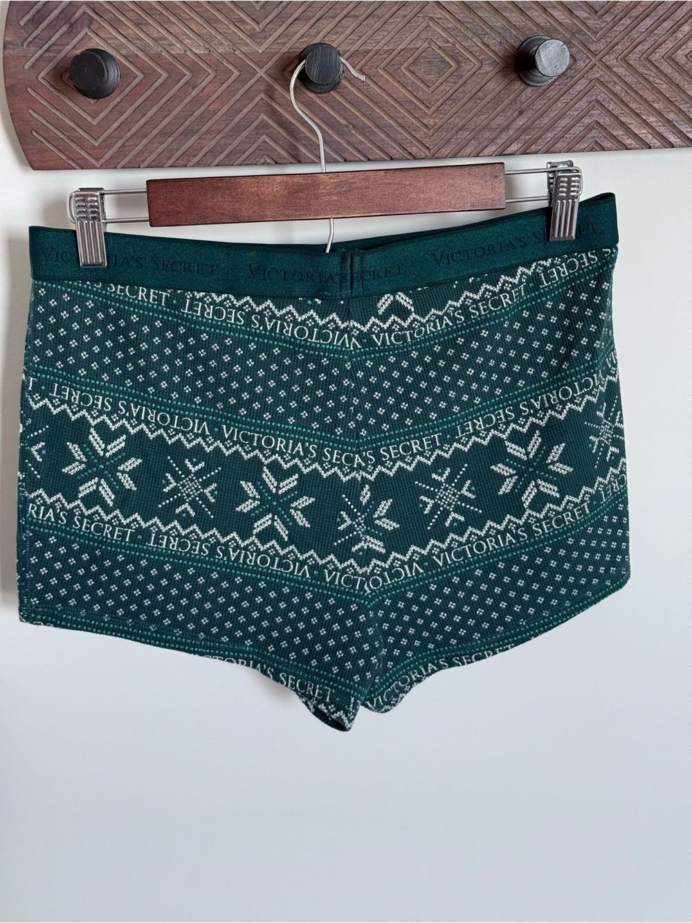 Victoria’s Secret Green Fair Isle Thermal Pajama Set Henley Shorts Medium - Picture 10 of 16